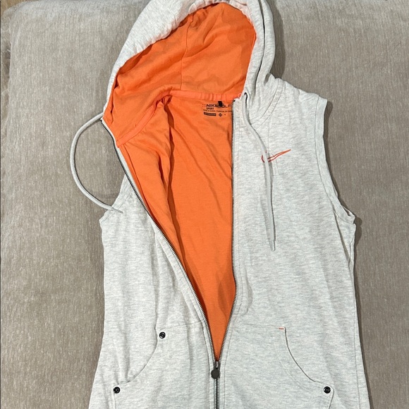 Nike Golf Gray and Orange Zip-Up Vest - Picture 5 of 8